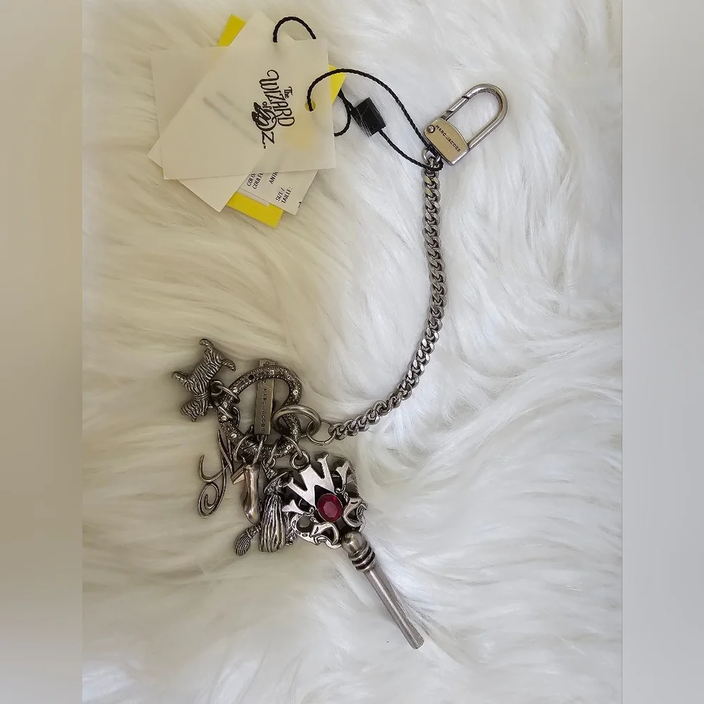 🧙MARC JACOBS X WIZARD OF OZ THE WICKED WITCH TOTE BAG+BAG CHARM - Picture 16 of 17